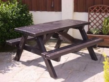 Ribble Picnic Table - Recycled plastic